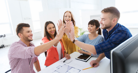 Equipa feliz em formação profissional
